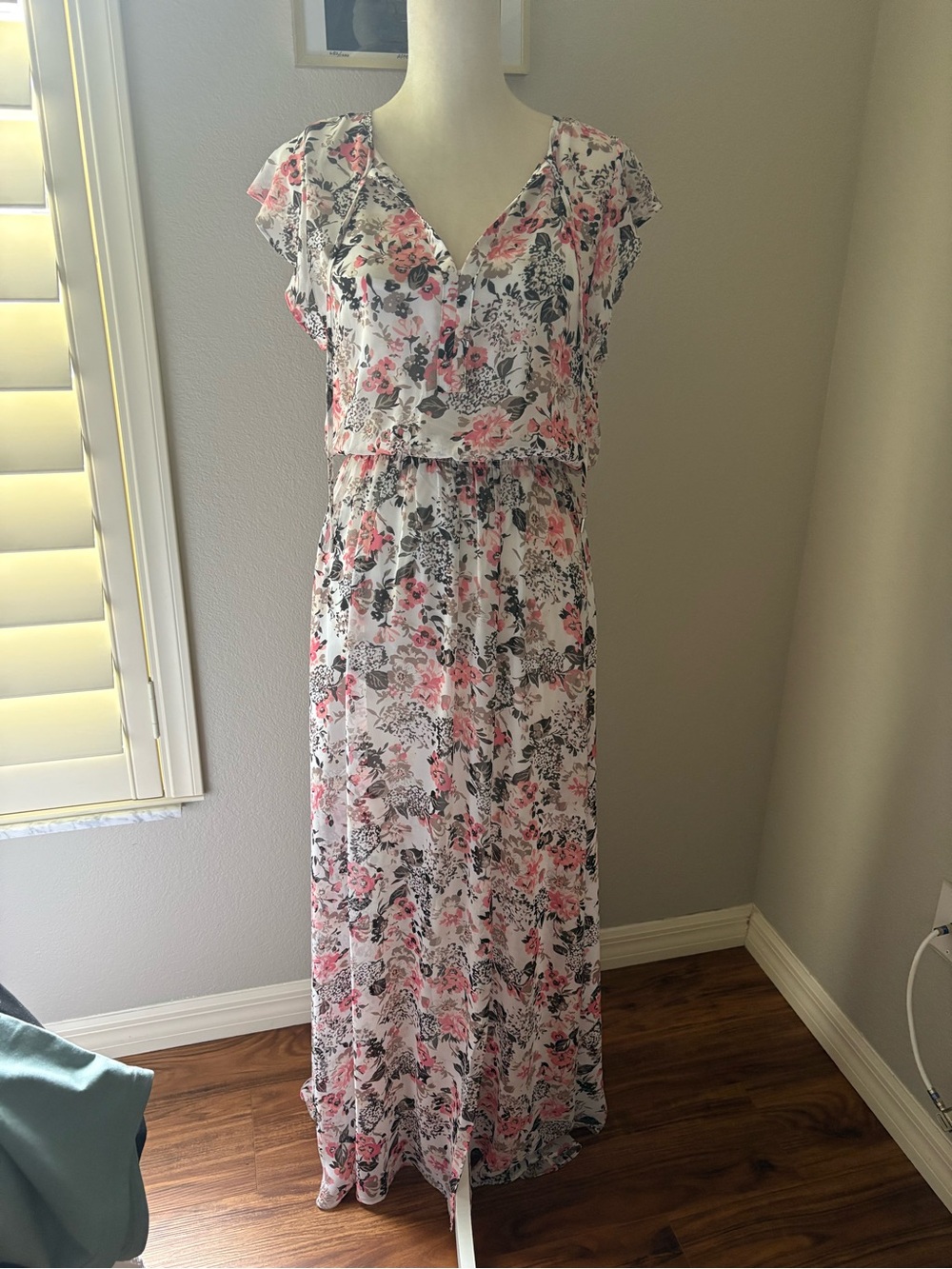 White House Black Market Pink and White Floral V-Neck Maxi Dress